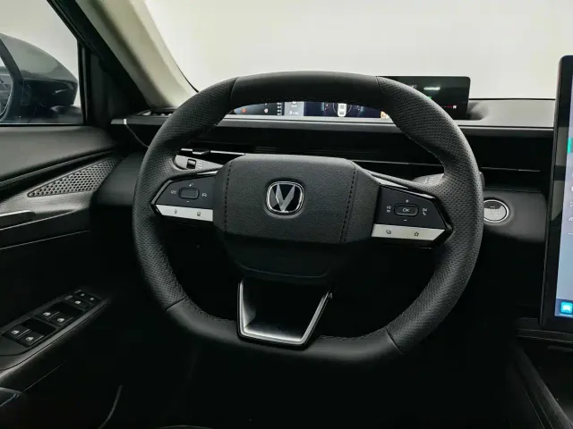 Changan Eado — Фото автомобиля 13