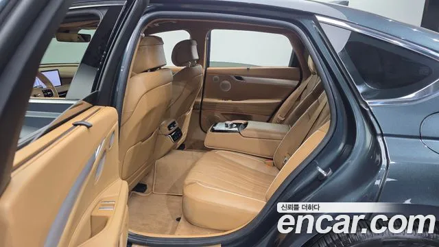 Genesis G80 Бензин 2.5 турбо AWD — Фото автомобиля 11
