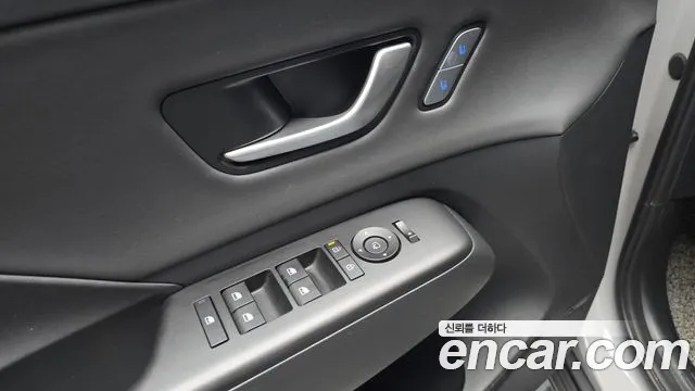 Hyundai Kona Kona (SX2) Бензин 1.6 Turbo 4WD — Фото автомобиля 17