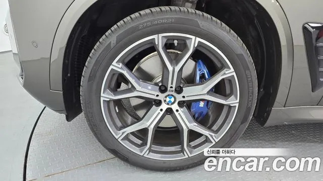 BMW X5 xDrive 40i M Sport — Фото автомобиля 5
