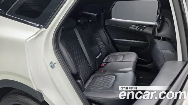 Kia Sportage Бензин 1.6 турбо 2WD — Фото автомобиля 2