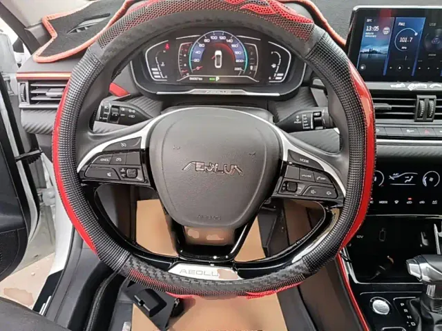 Dongfeng Yixuan — Фото автомобиля 10