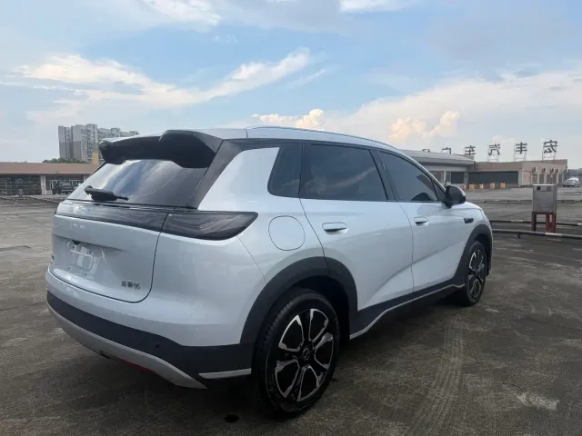 BYD Seal 05 DM-i — Фото автомобиля 8