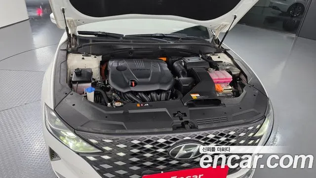 Hyundai Grandeur (New) Hybrid — Фото автомобиля 9