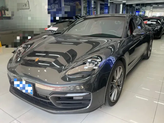Фотография автомобиля — Porsche Panamera