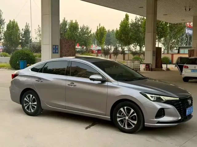 Фотография автомобиля — Changan Eado