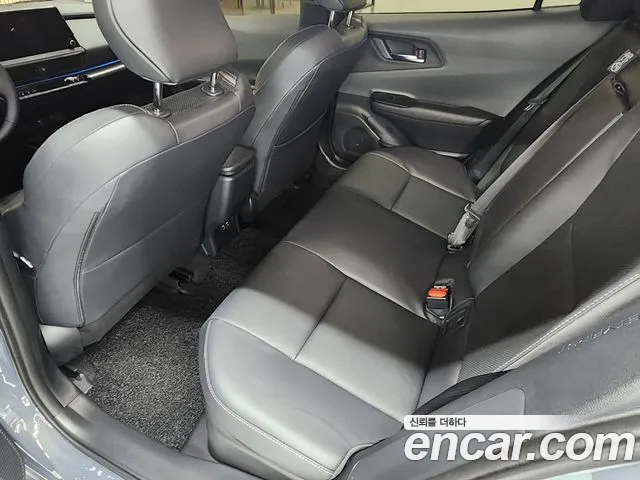 Toyota Prius — Фото автомобиля 11