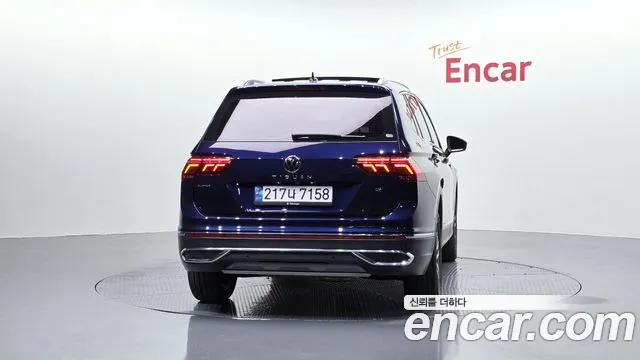 Volkswagen Tiguan — Фото автомобиля 4
