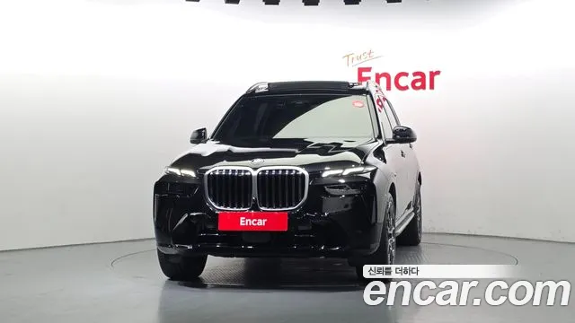 BMW X7 — Фото автомобиля 3