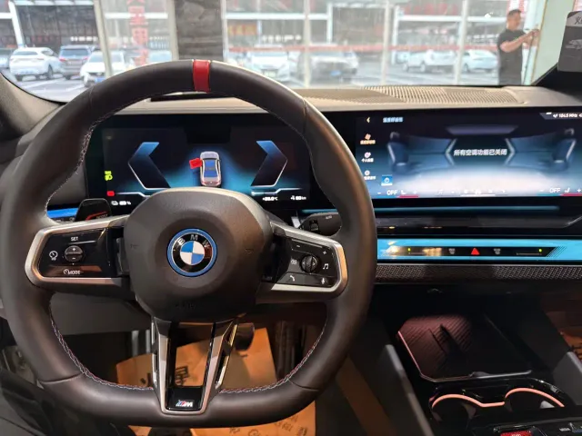 BMW i5 M60 — Фото автомобиля 8