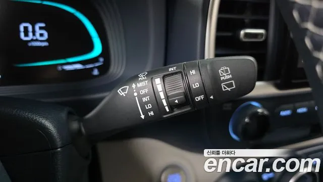 Hyundai Venue — Фото автомобиля 25