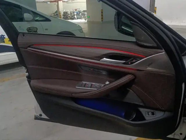 BMW 5 Series — Фото автомобиля 7