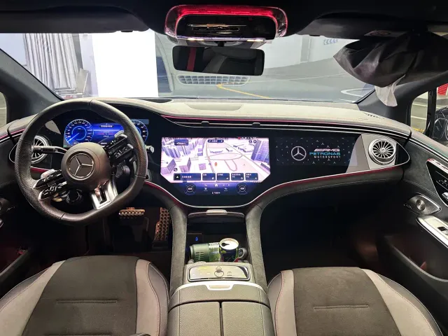 Mercedes-Benz EQE AMG — Фото автомобиля 20