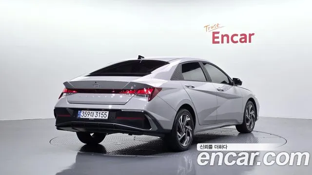 Фотография автомобиля — Hyundai Avante CN7