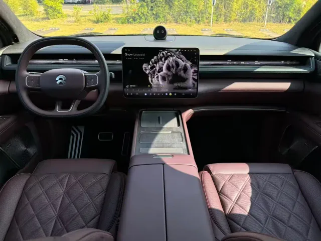 Nio ES8 — Фото автомобиля 9