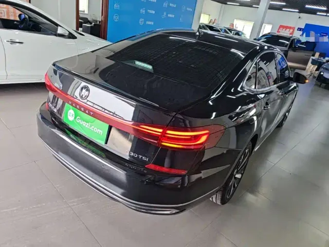 Volkswagen Passat — Фото автомобиля 6