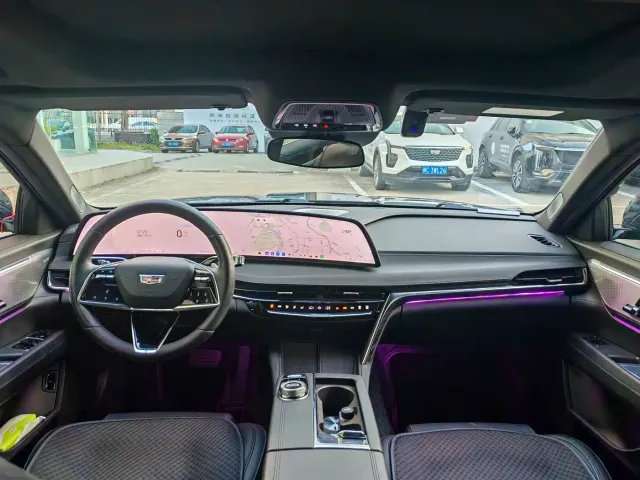 Cadillac CT6 — Фото автомобиля 8