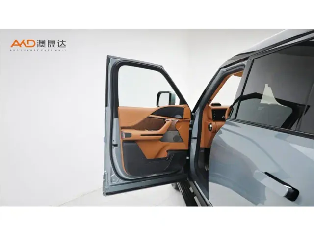 BYD U8 — Фото автомобиля 10