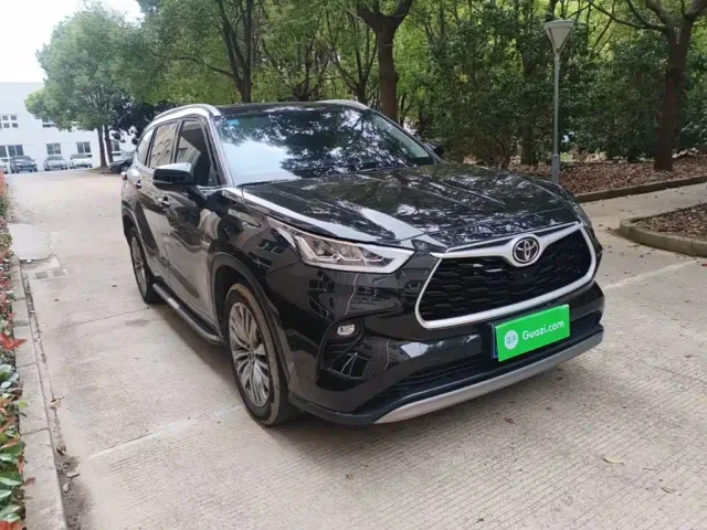 Toyota Highlander — Фото автомобиля 3