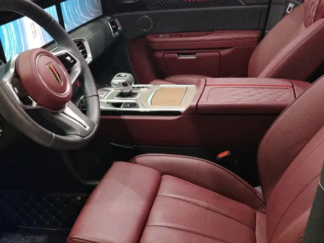 Hongqi E-HS9 — Фото автомобиля 9