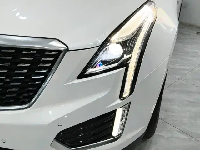 Cadillac XT5 — Фото автомобиля 23