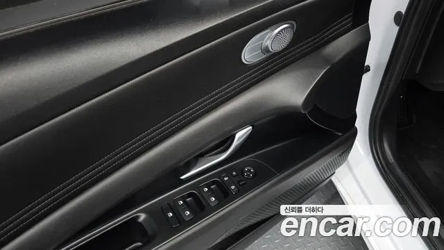Hyundai AVANTE Avante (CN7) — Фото автомобиля 19