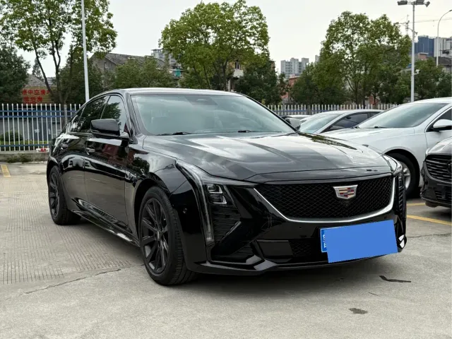 Cadillac CT5 — Фото автомобиля 3