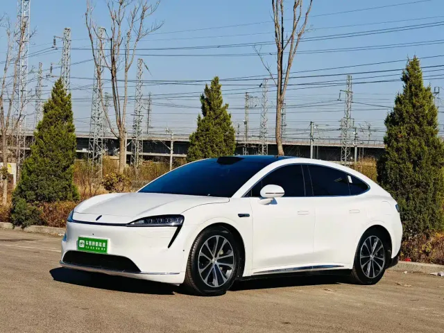 Luxeed R7 — Фото автомобиля 3