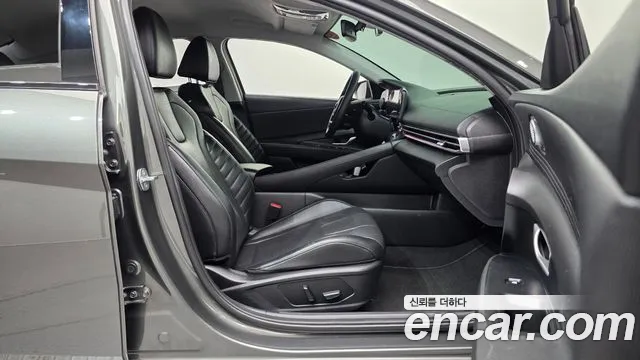 Hyundai Avante CN7 — Фото автомобиля 16