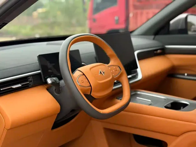 Dongfeng eπ 008 — Фото автомобиля 6