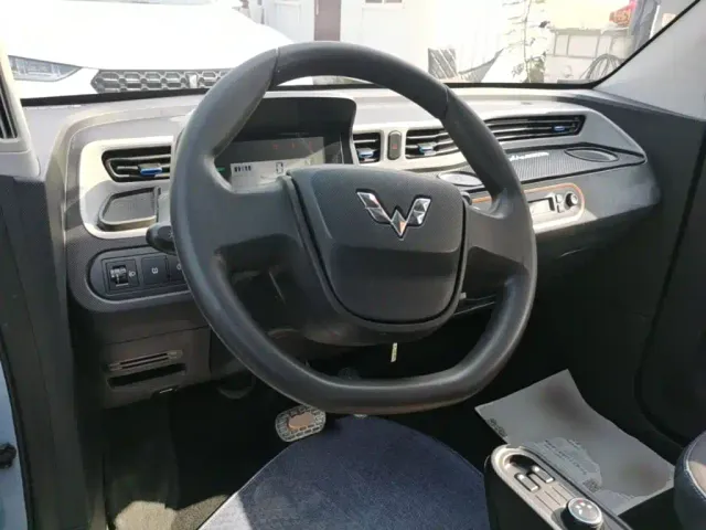 Wuling Hongguang Mini EV — Фото автомобиля 9