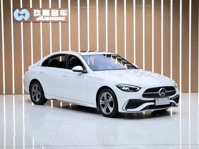 Mercedes-Benz C-Class — Фото автомобиля 3