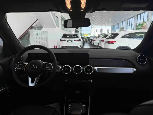 Mercedes-Benz GLB-Class — Фото автомобиля 17