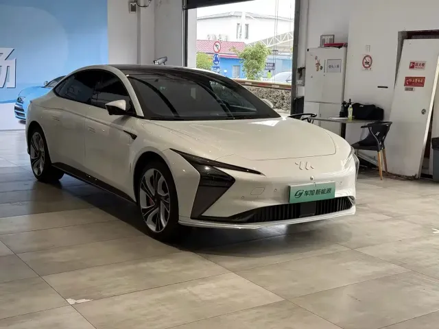 IM Motors L7 — Фото автомобиля 3