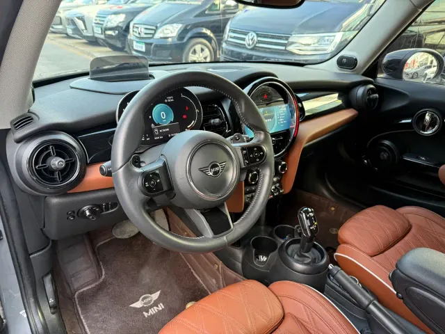 MINI Hatch — Фото автомобиля 12