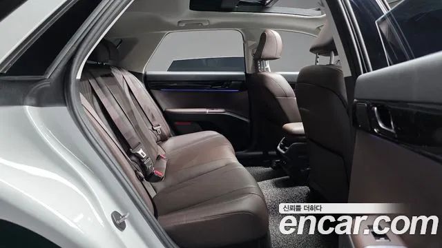Hyundai Grandeur Grandeur (GN7) 2.5 Бензин 2WD — Фото автомобиля 9