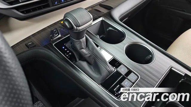 Toyota Sienna — Фото автомобиля 9