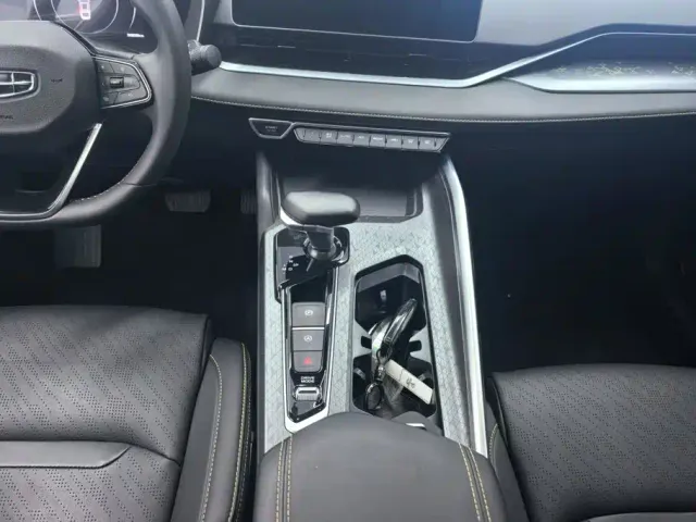 Geely Xingrui — Фото автомобиля 16