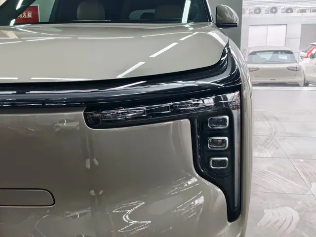 IM Motors LS8 — Фото автомобиля 14