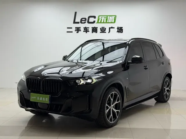 Фотография автомобиля — BMW X5