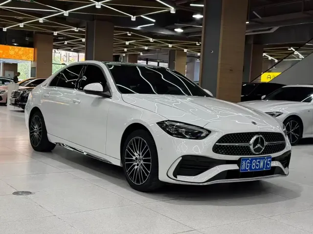 Mercedes-Benz C-Class — Фото автомобиля 3