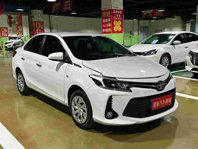 Toyota Vios — Фото автомобиля 3