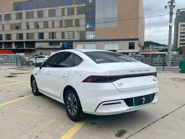 BYD Qin PLUS — Фото автомобиля 4