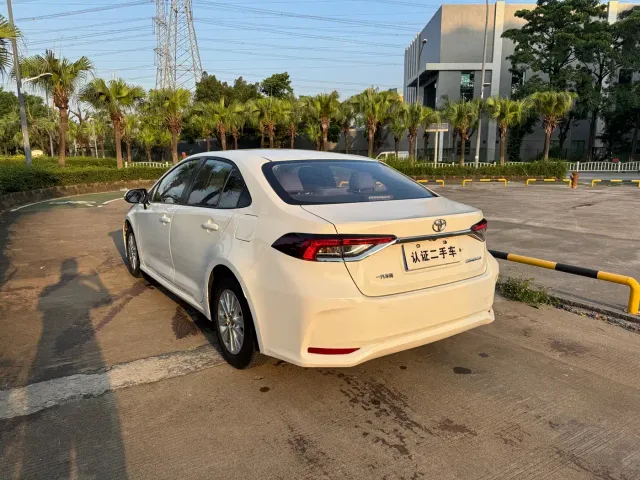 Toyota Corolla — Фото автомобиля 5