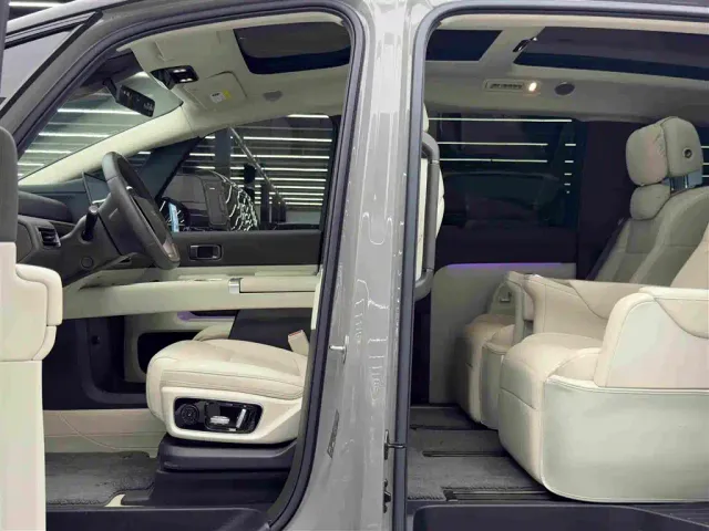 Li Auto MEGA — Фото автомобиля 8