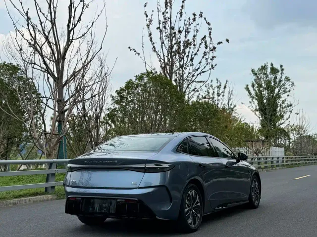 BYD Seal 2022 550km Standard Range RWD Elite — Фото автомобиля 5