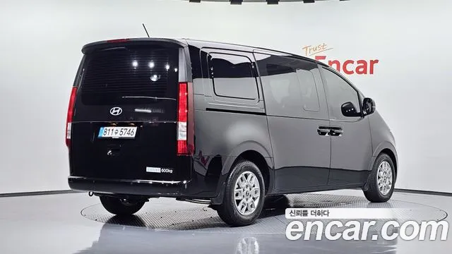 Hyundai Staria Staria Карго 5 мест — Фото автомобиля 3