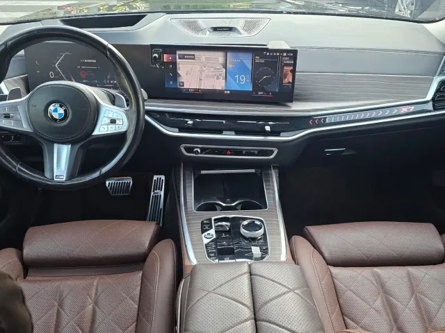 BMW X7 — Фото автомобиля 12
