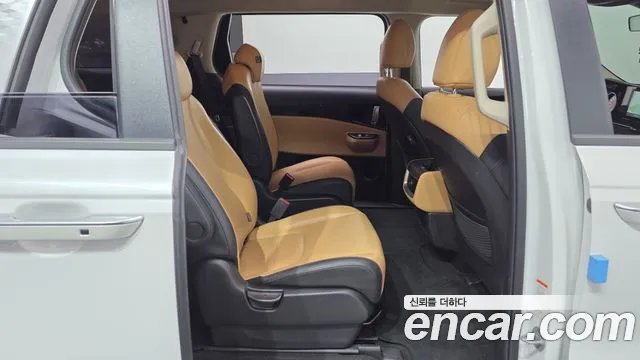Kia Canival Carnival 4 поколение Бензин 9 мест Prestige — Фото автомобиля 11
