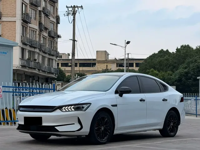 Фотография автомобиля — BYD Qin PLUS